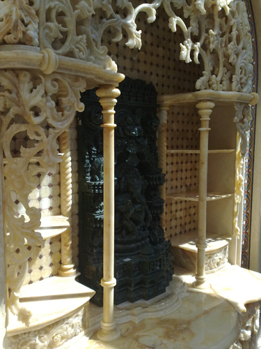 A fragment  of the “Tea house”. Size: 3m x 2m. Material: honey onyx.
